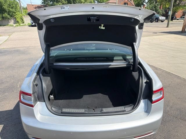 Used 2019 Lincoln Continental Premiere FWD image 13