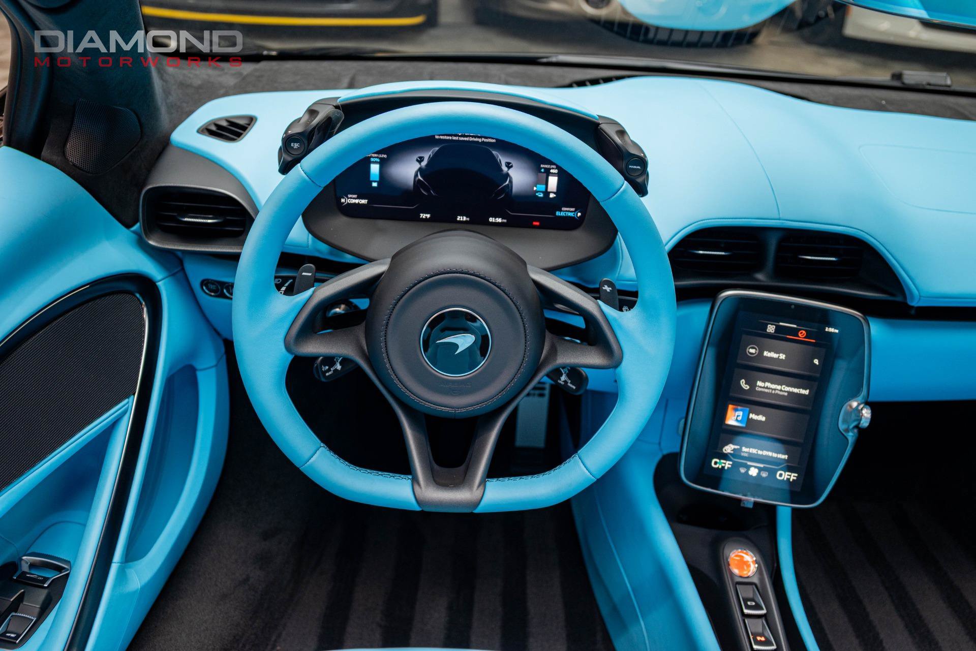 Used 2026 McLaren Artura Spider RWD image 95
