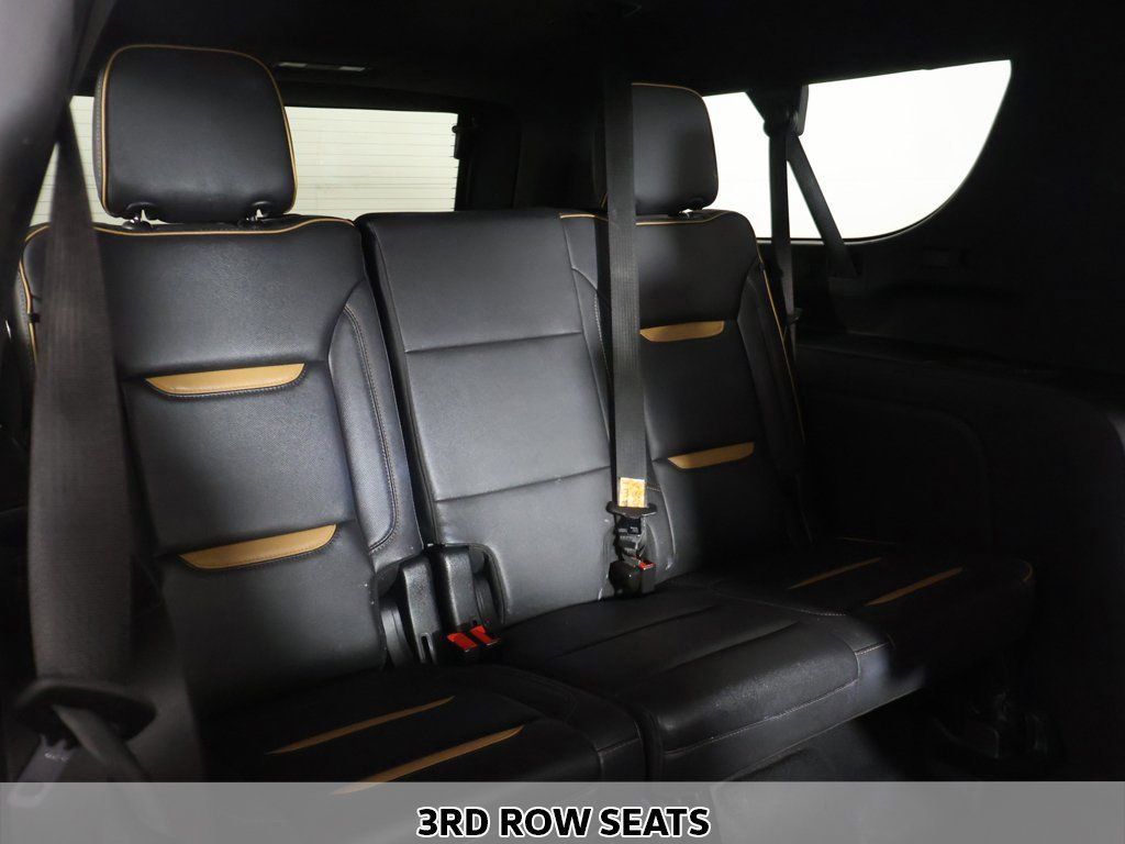 Used 2023 GMC Yukon XL AT4 w/ AT4 Premium Plus Package AWD/4WD image 14