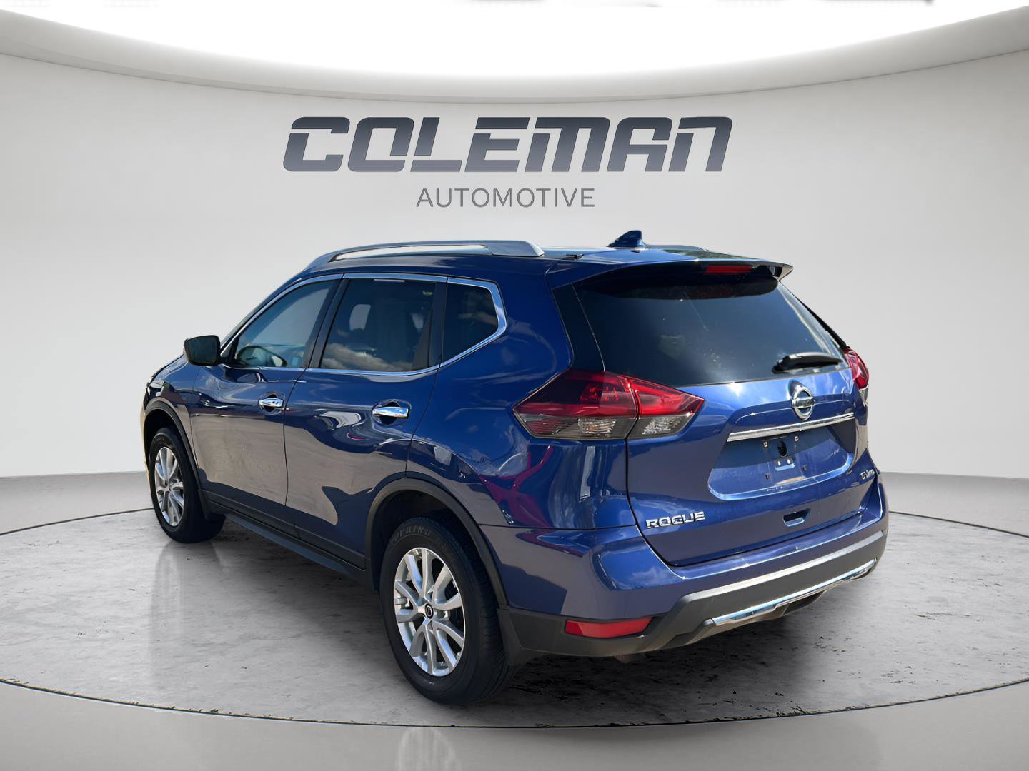 Used 2018 Nissan Rogue SV AWD/4WD image 4