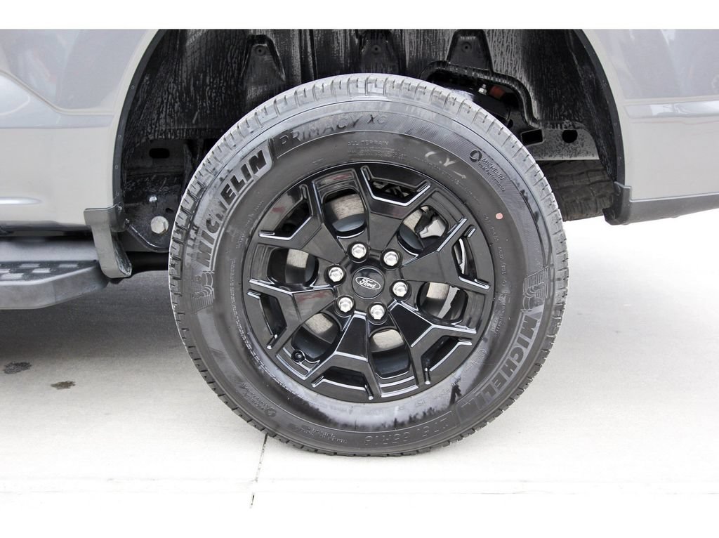 Used 2025 Ford F150 Lightning XLT AWD/4WD image 29