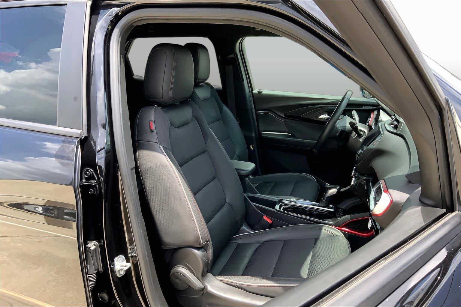 Used 2022 Chevrolet TrailBlazer RS FWD image 9