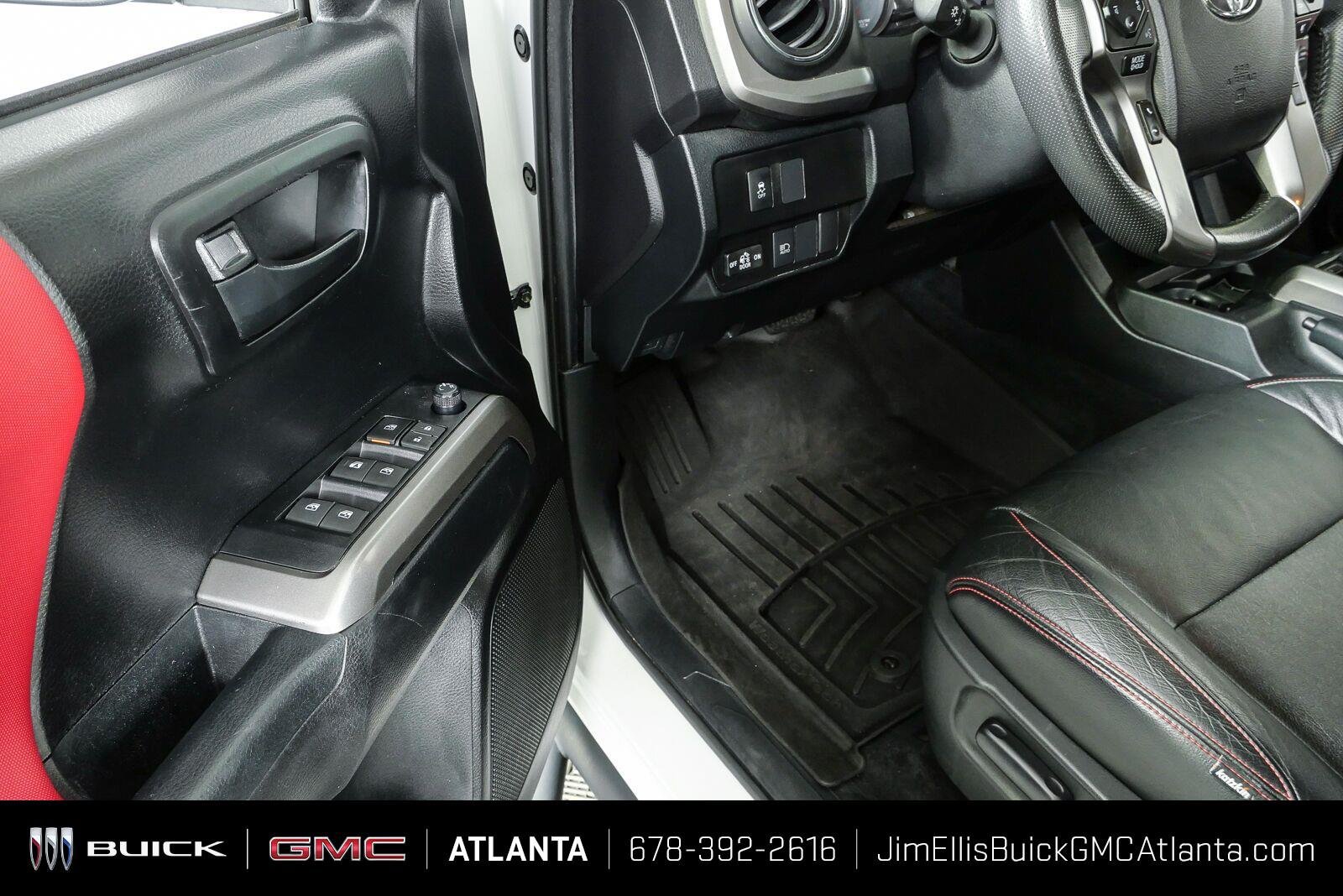 Used 2022 Toyota Tacoma SR5 w/ Technology Package RWD image 8