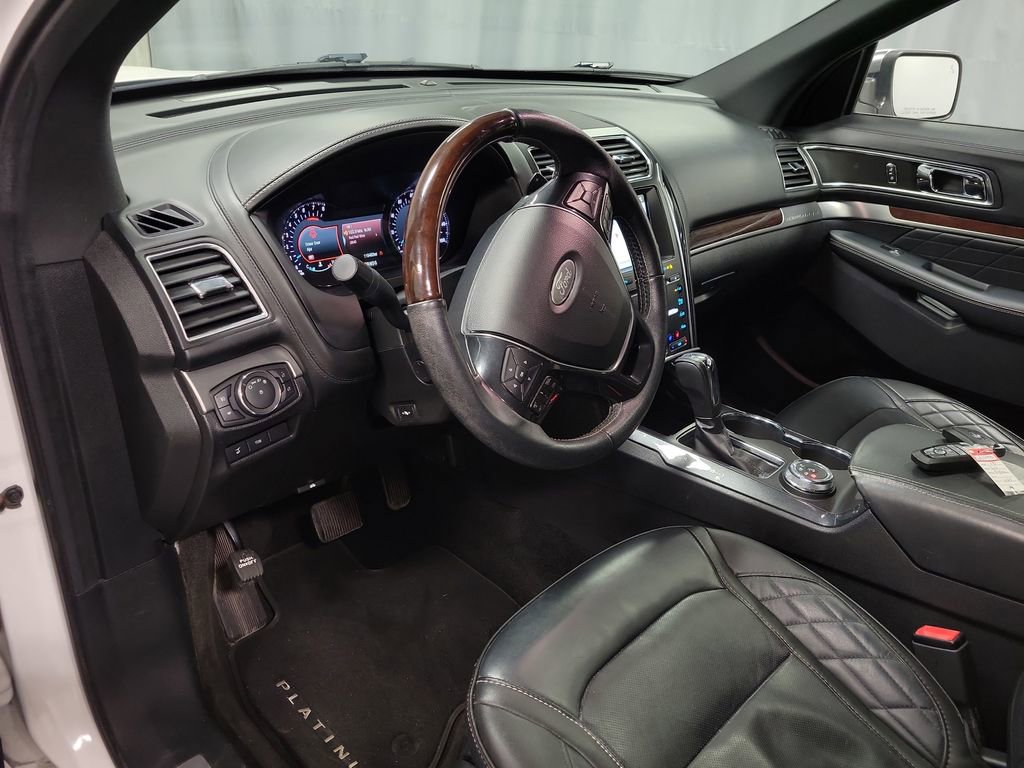 Used 2018 Ford Explorer Platinum AWD/4WD image 15