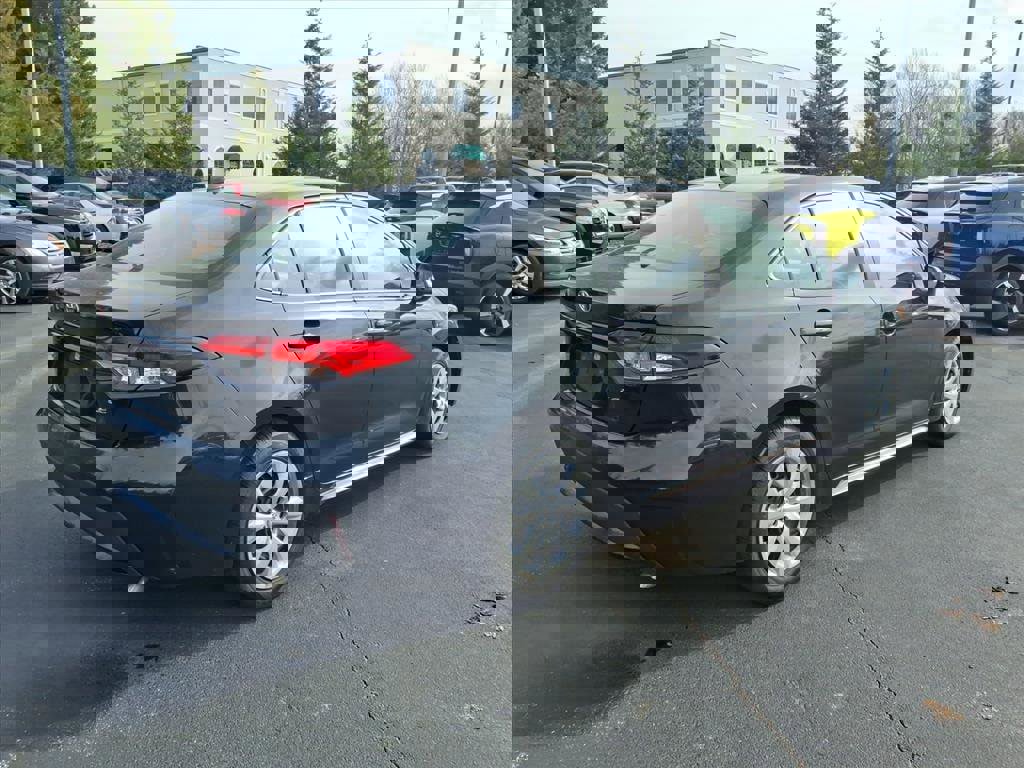 Used 2022 Toyota Corolla LE image 24