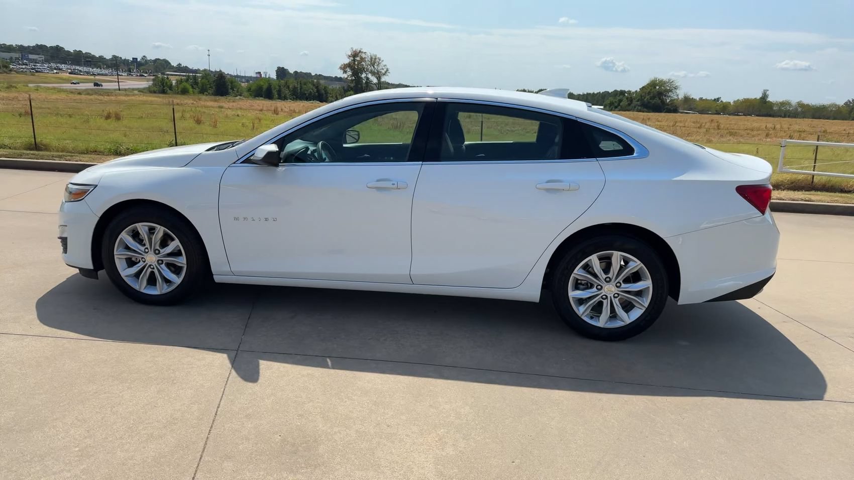 Used 2025 Chevrolet Malibu LT FWD image 6