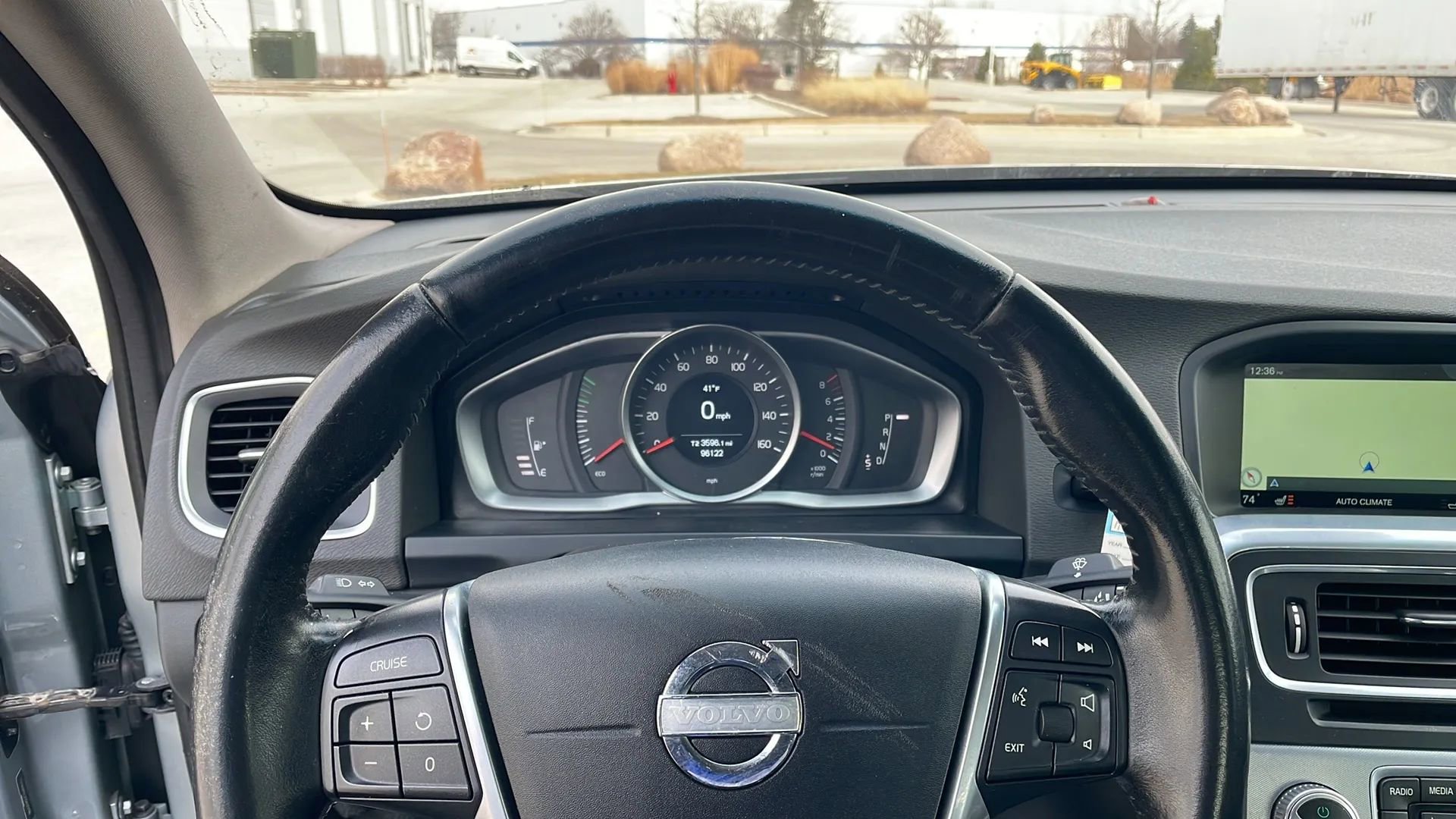 Used 2017 Volvo S60 T5 Dynamic image 28