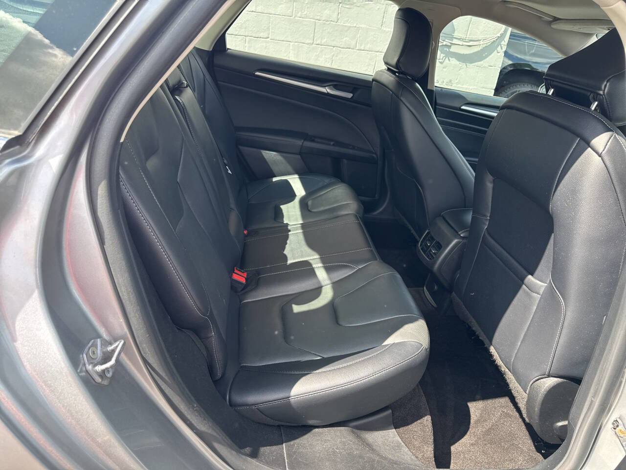 Used 2020 Ford Fusion Titanium image 23