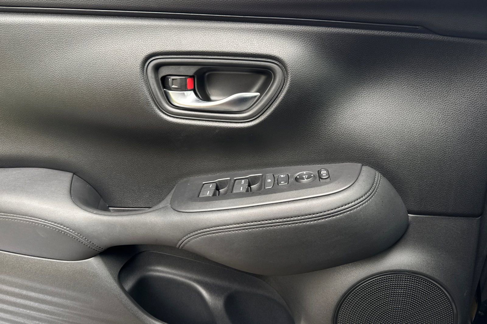Certified 2023 Honda HR-V LX image 11