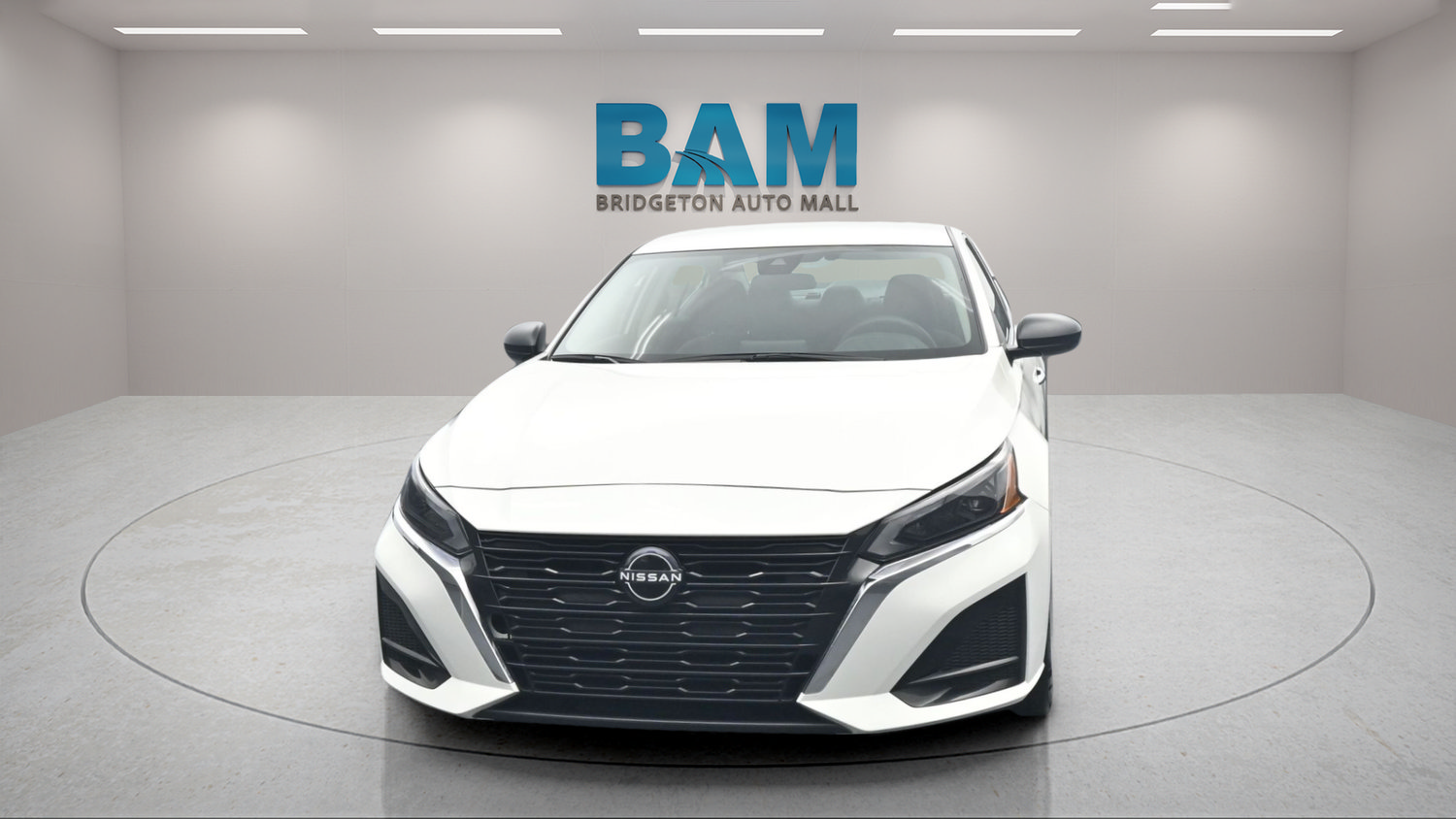 Used 2025 Nissan Altima 2.5 SV FWD image 2