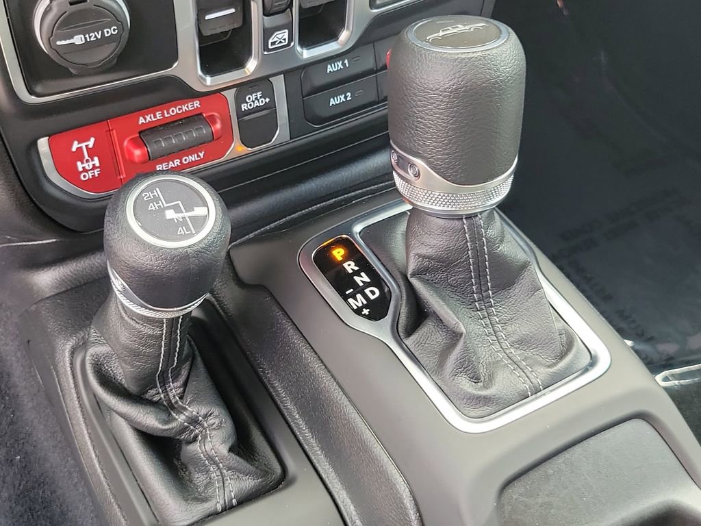 Certified 2025 Jeep Gladiator Mojave AWD/4WD image 29