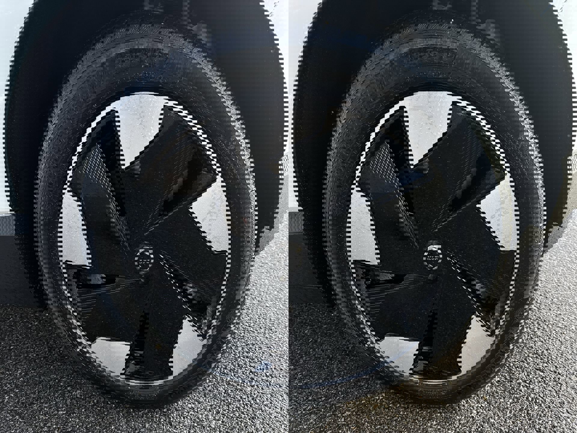 New 2026 Volvo EX30 Ultra image 32