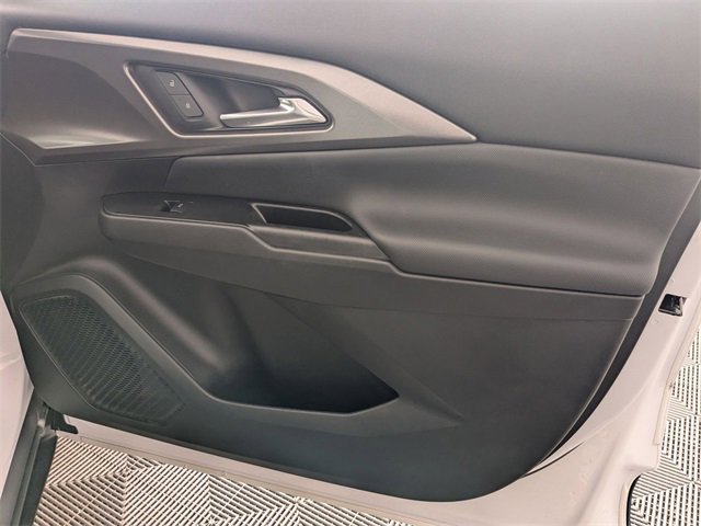 Certified 2025 Chevrolet Equinox EV LT image 33