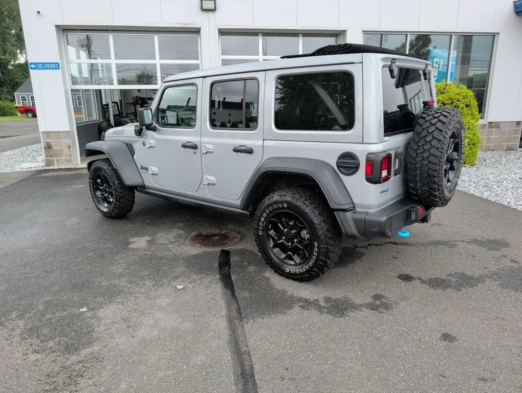 Used 2023 Jeep Wrangler Unlimited w/ Sun & Screen Package AWD/4WD image 9