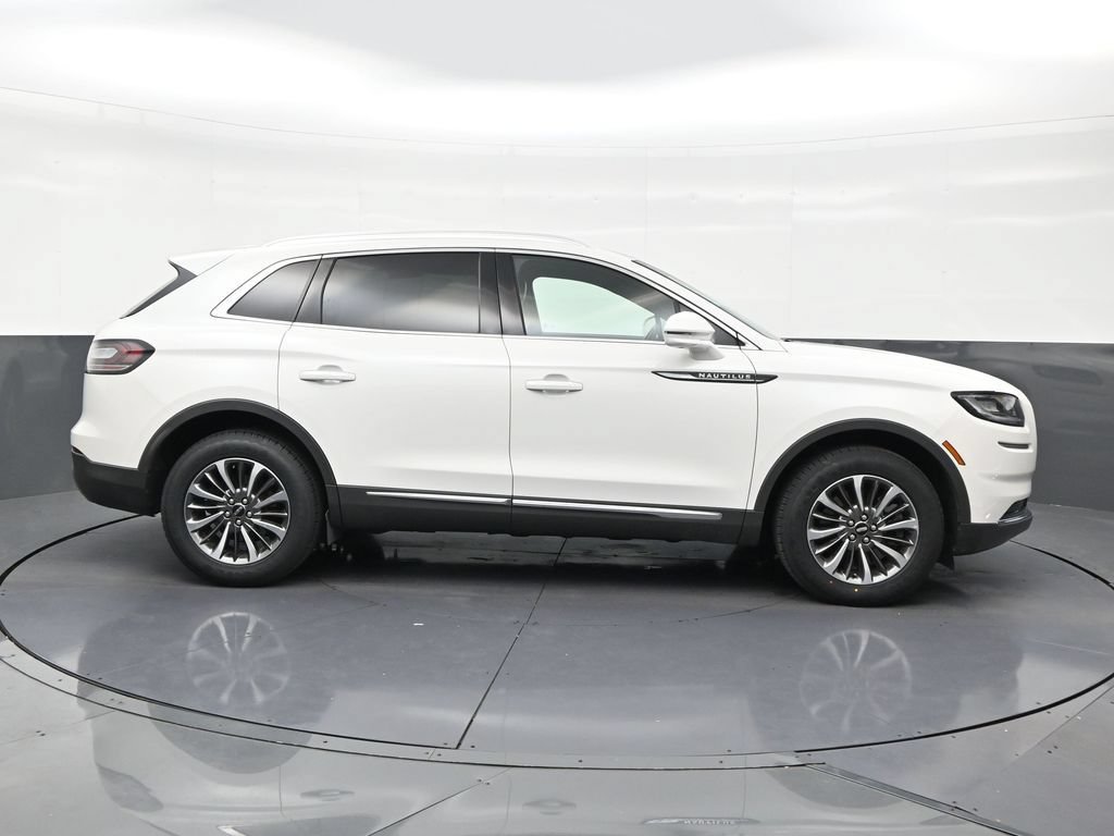 Used 2023 Lincoln Nautilus Reserve FWD image 6