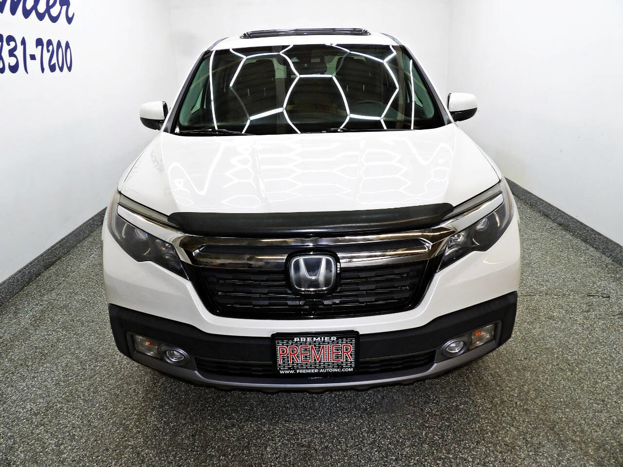 Used 2017 Honda Ridgeline RTL-E image 2