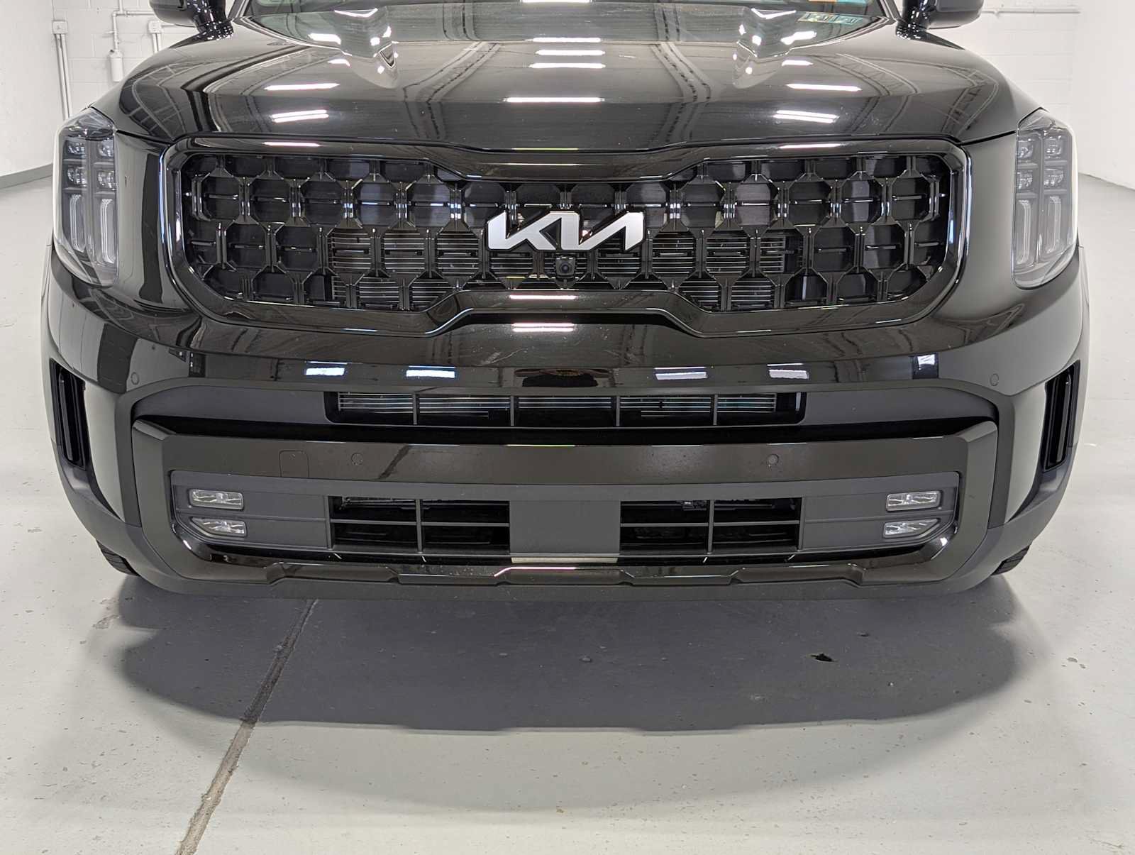 Used 2024 Kia Telluride SX Prestige X-Line AWD/4WD image 2