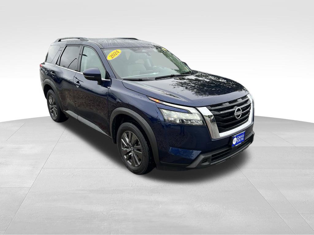 Used 2024 Nissan Pathfinder SV AWD/4WD image 8
