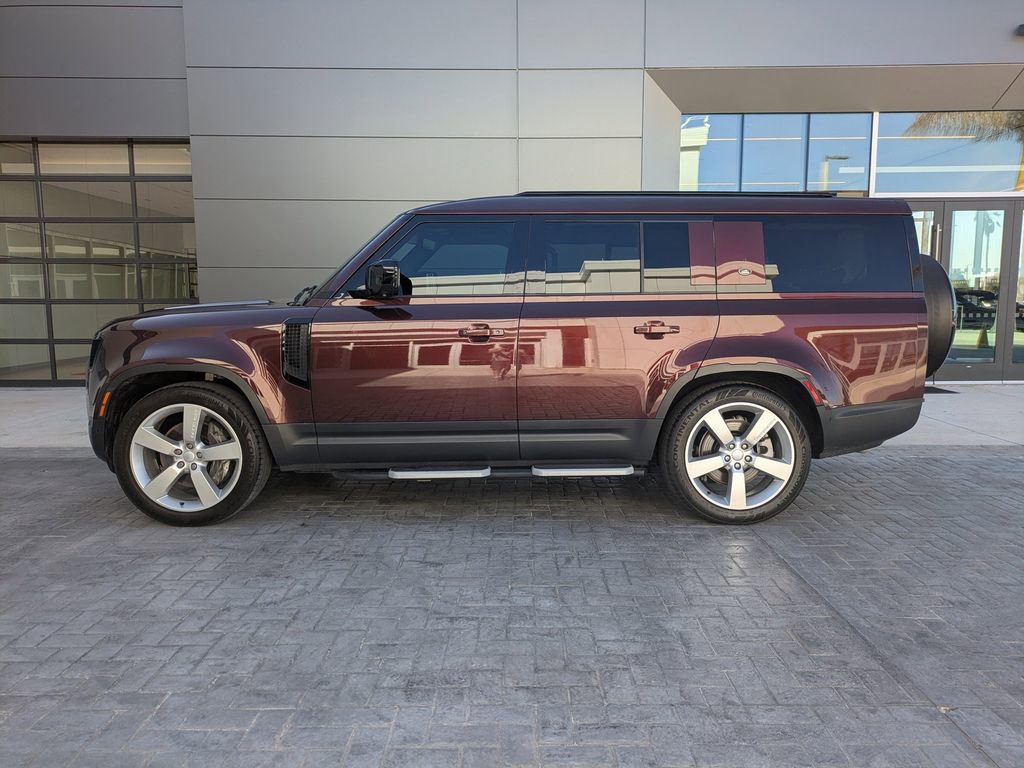 Used 2023 Land Rover Defender 130 First Edition image 7