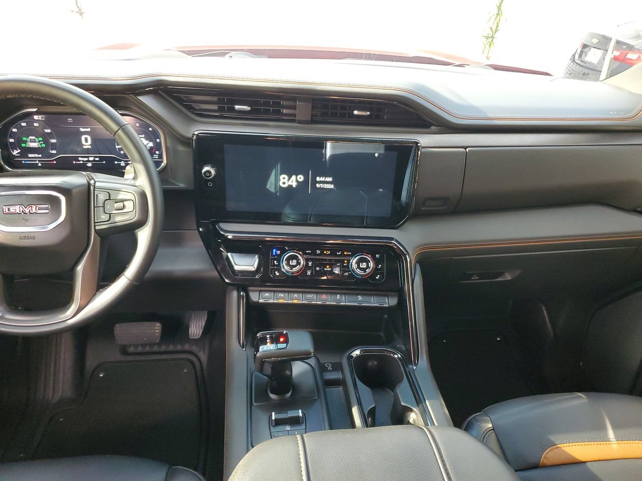 Used 2024 GMC Sierra 1500 AT4 w/ Technology Package AWD/4WD image 14