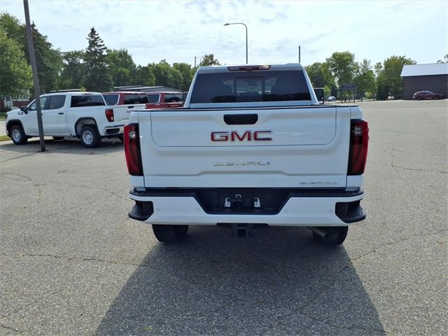 New 2026 GMC Sierra 3500 Denali w/ Technology Package image 4