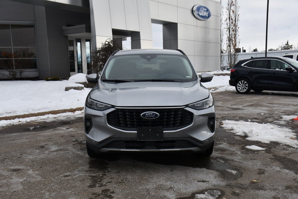 Used 2024 Ford Escape Platinum image 10