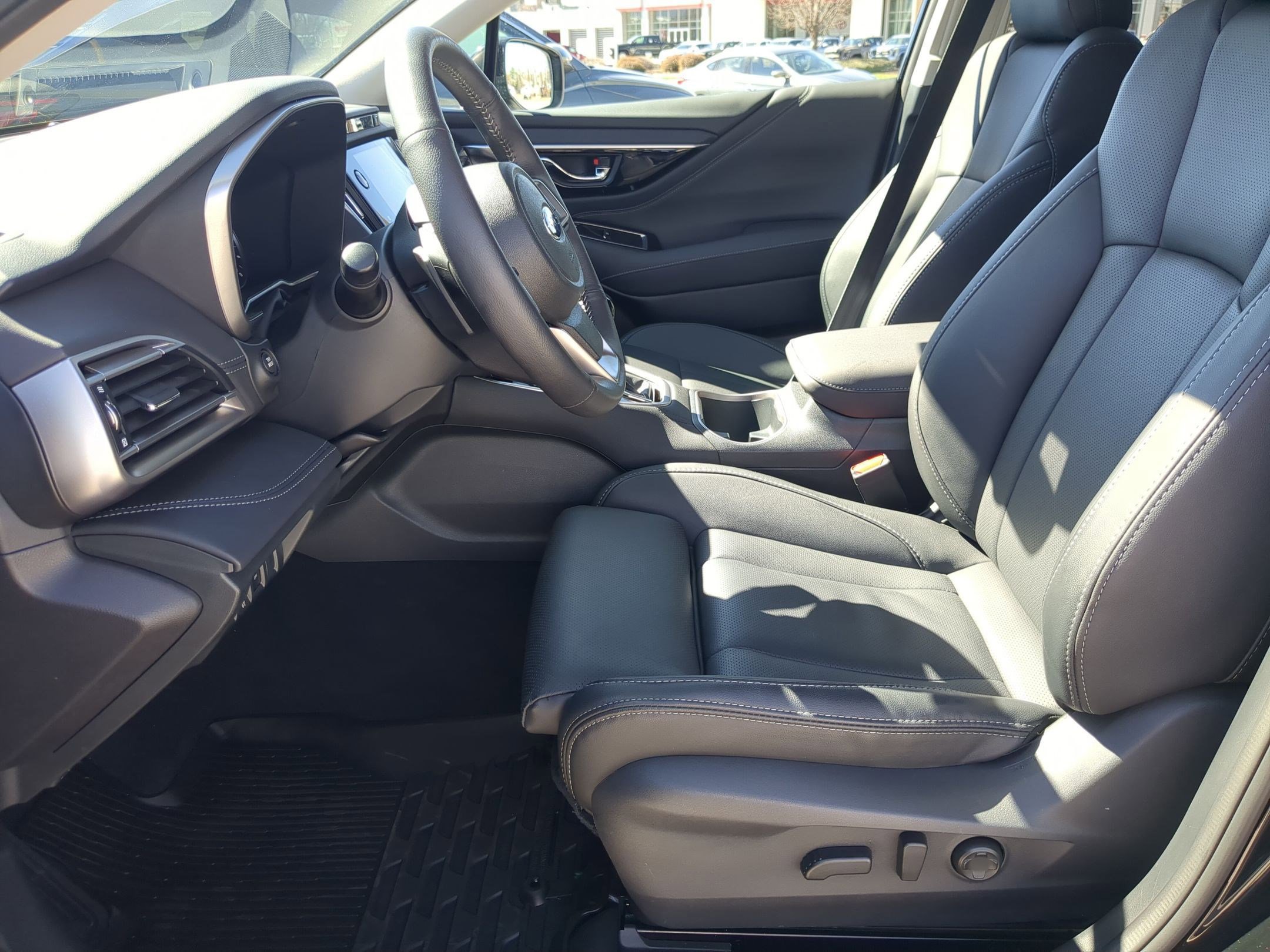 Used 2025 Subaru Outback Limited XT w/ Popular Package #2 image 17