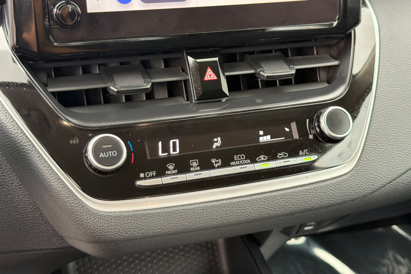 Used 2024 Toyota Corolla LE FWD image 20