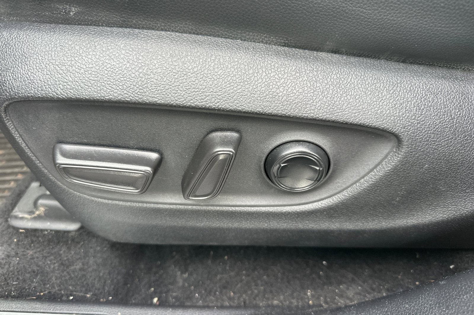 Used 2022 Toyota Highlander Limited image 13