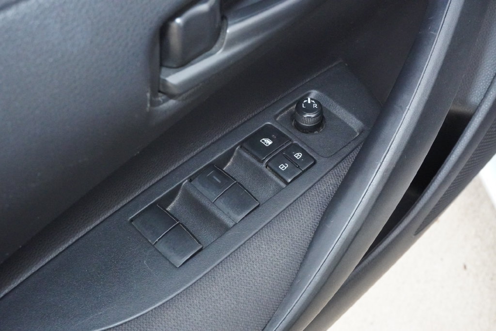 Used 2022 Toyota Corolla LE FWD image 24
