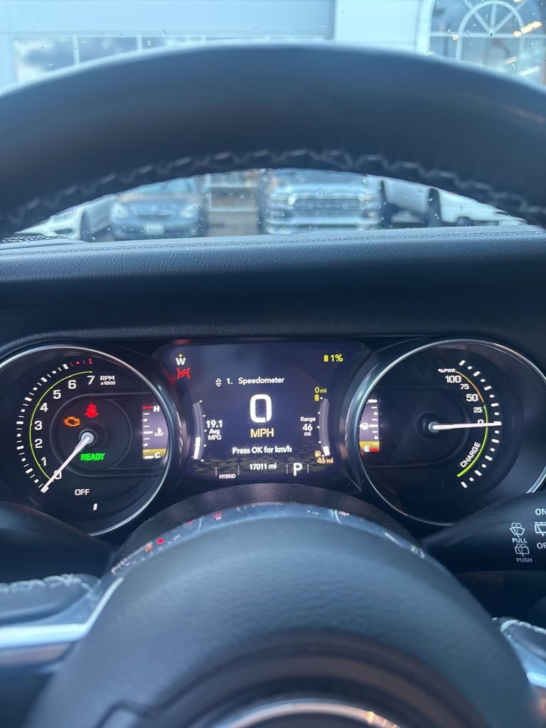 Used 2023 Jeep Wrangler Unlimited Sahara w/ Cold Weather Group image 19