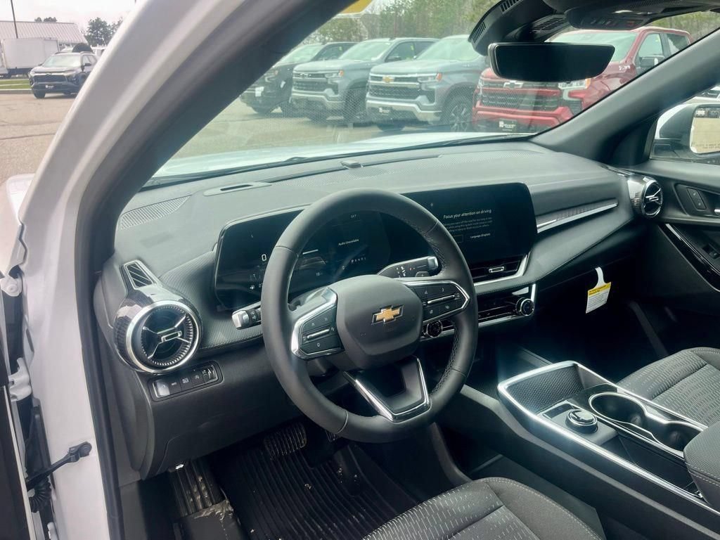New 2026 Chevrolet Equinox LT w/ Safety and Technology Package AWD/4WD image 12