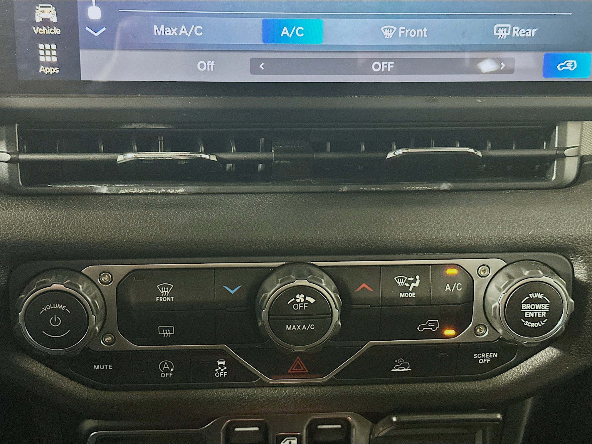 Used 2025 Jeep Wrangler Sport S image 22