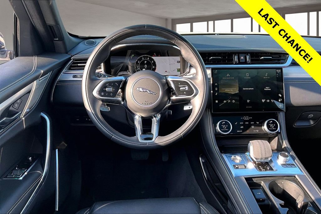 Used 2025 Jaguar F-PACE R-Dynamic S image 5