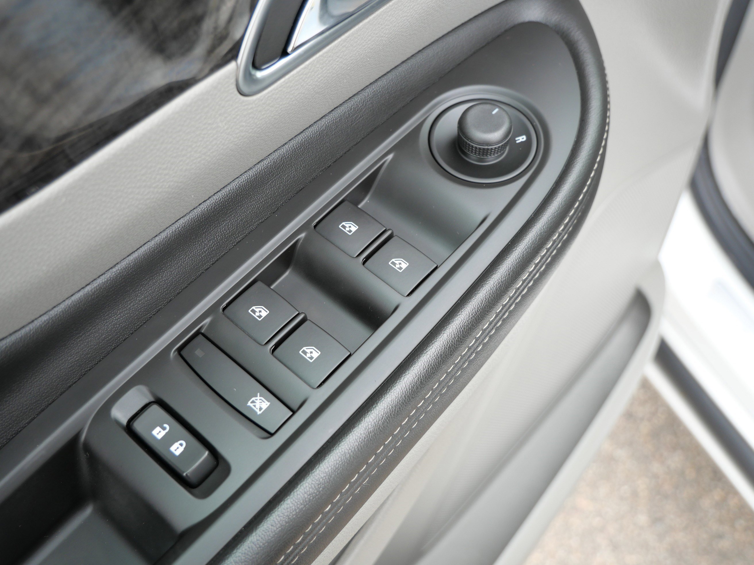 Used 2015 Buick Encore Convenience image 22