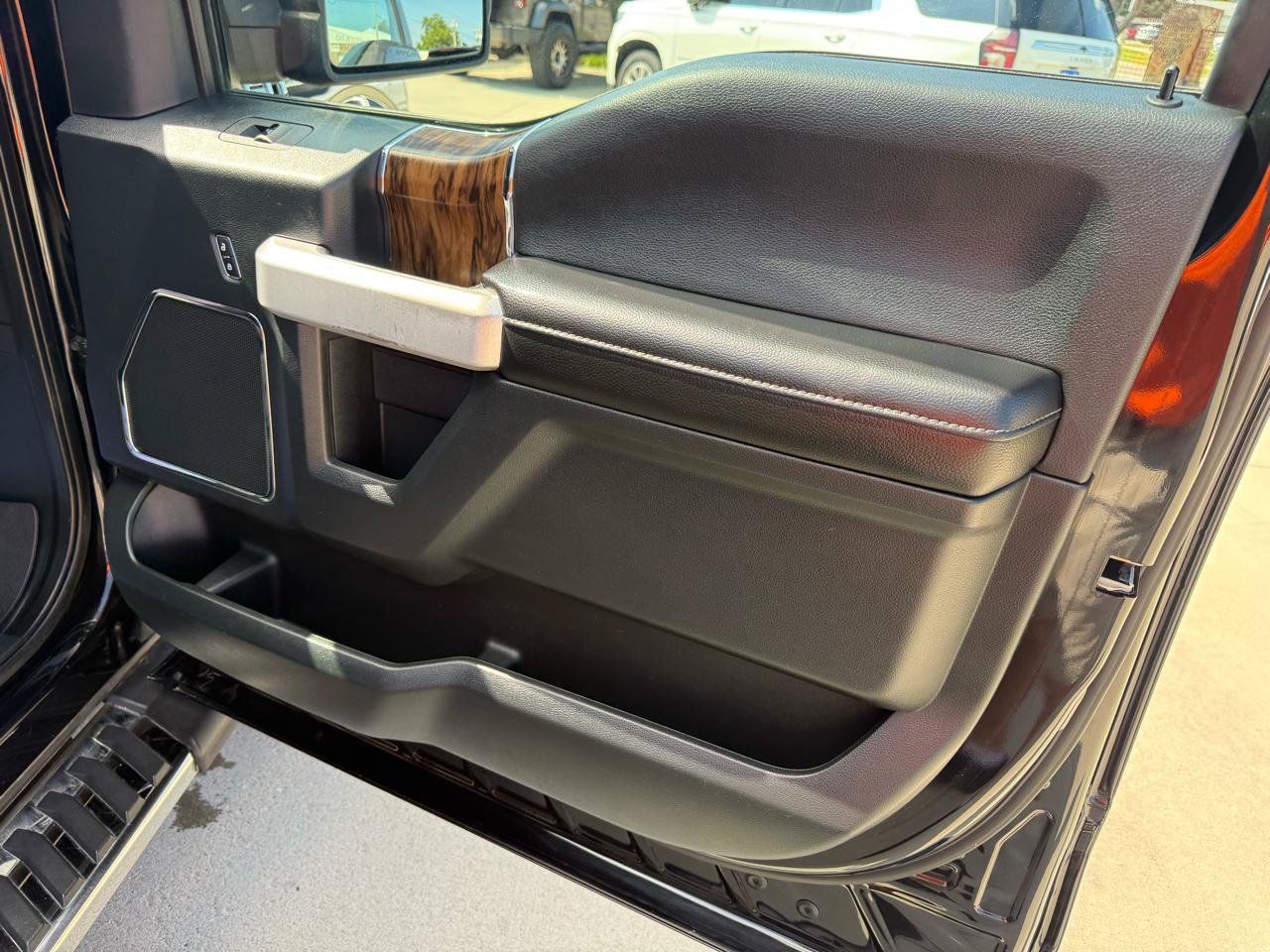 Used 2019 Ford F150 Lariat AWD/4WD image 16