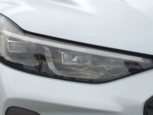 Used 2025 Ford Escape Platinum image 10