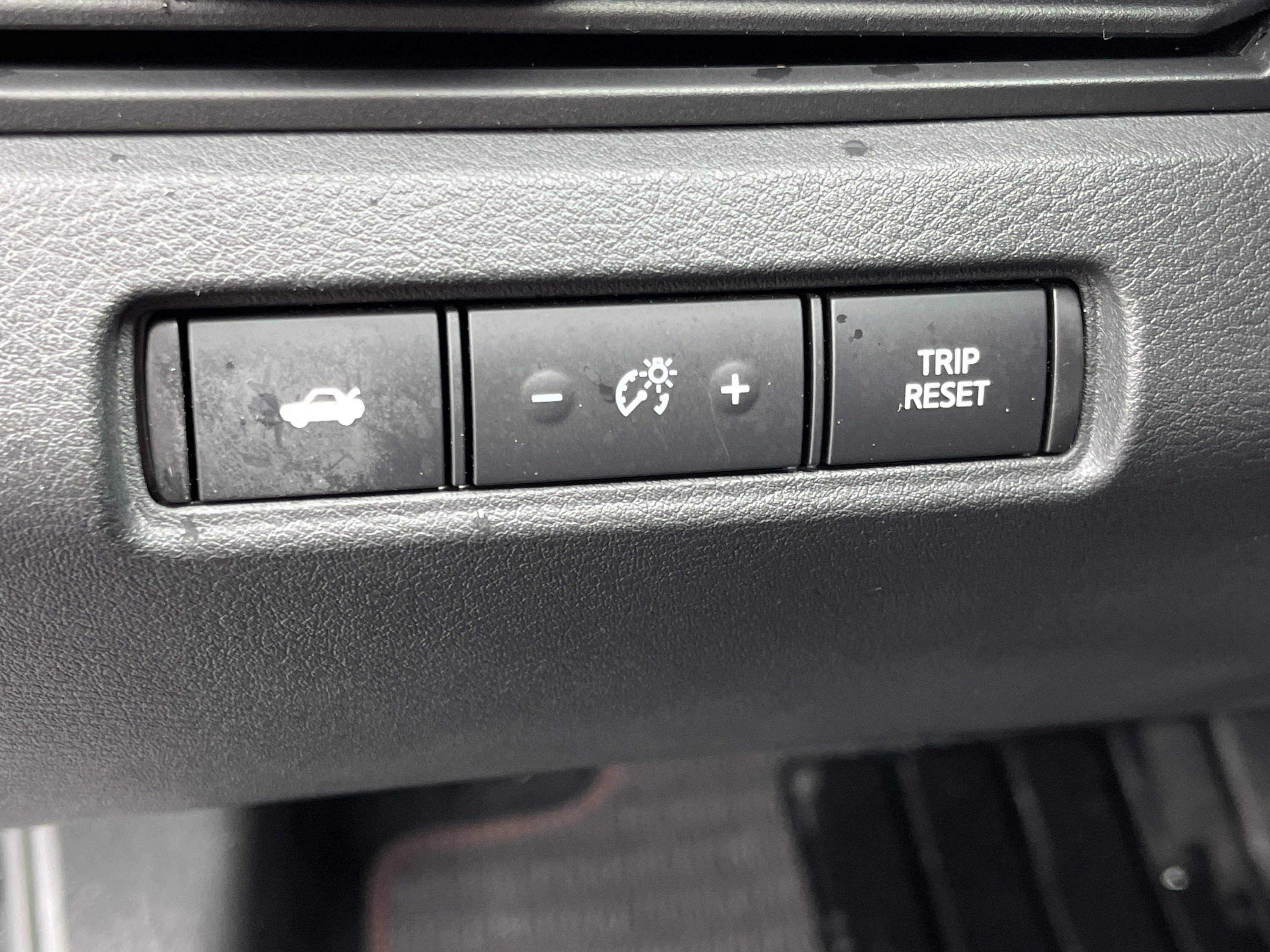 Used 2021 Nissan Altima 2.5 SR FWD image 16