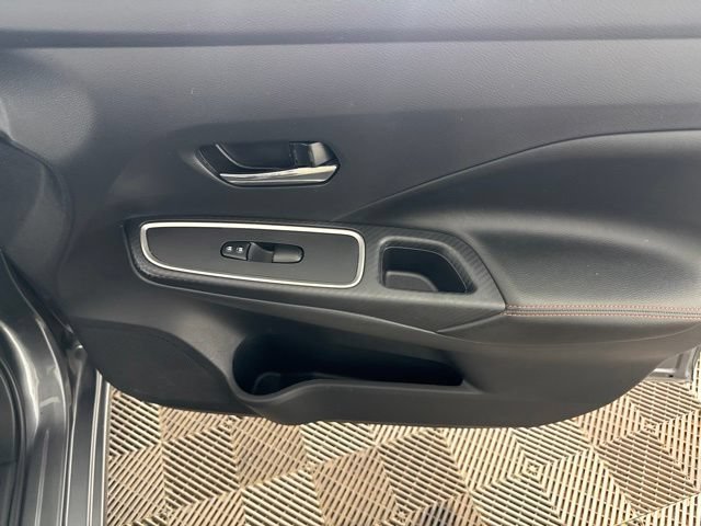 Used 2024 Nissan Versa SR FWD image 19