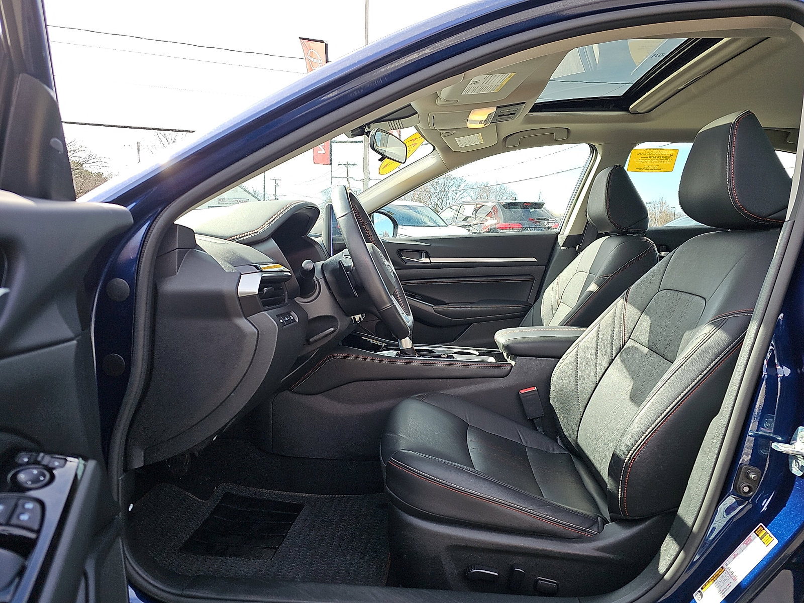 Certified 2023 Nissan Altima 2.5 SR w/ SR Premium Package image 14