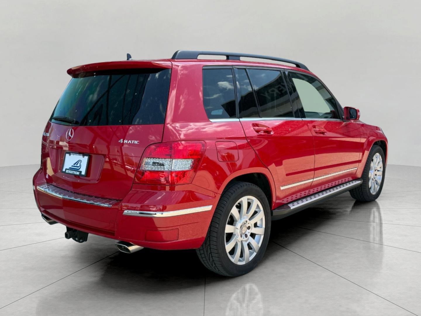 Used 2011 Mercedes-Benz GLK 350 4MATIC image 7