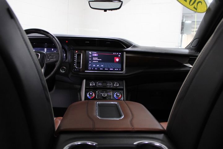 Used 2023 GMC Yukon Denali Ultimate image 34