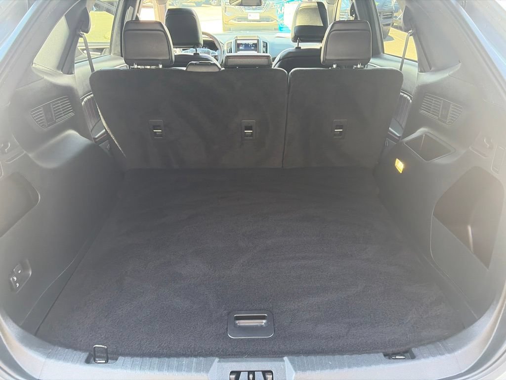 Used 2023 Ford Edge ST-Line w/ Class II Trailer Tow Package AWD/4WD image 13
