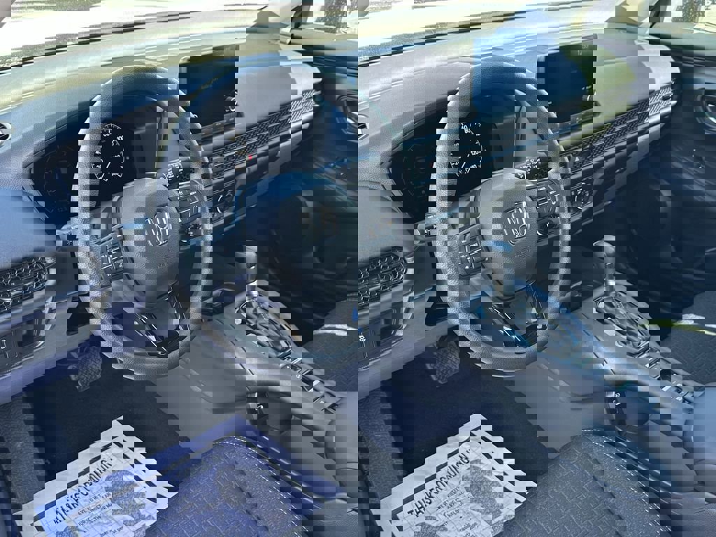 Used 2025 Honda HR-V LX image 16