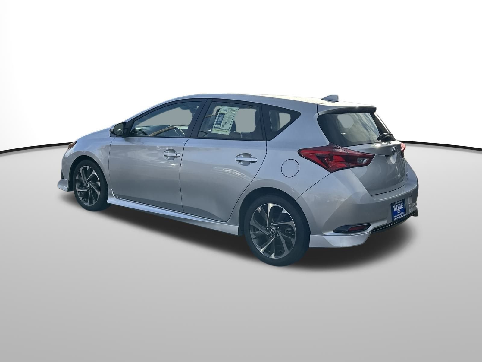 Used 2017 Toyota Corolla iM image 3