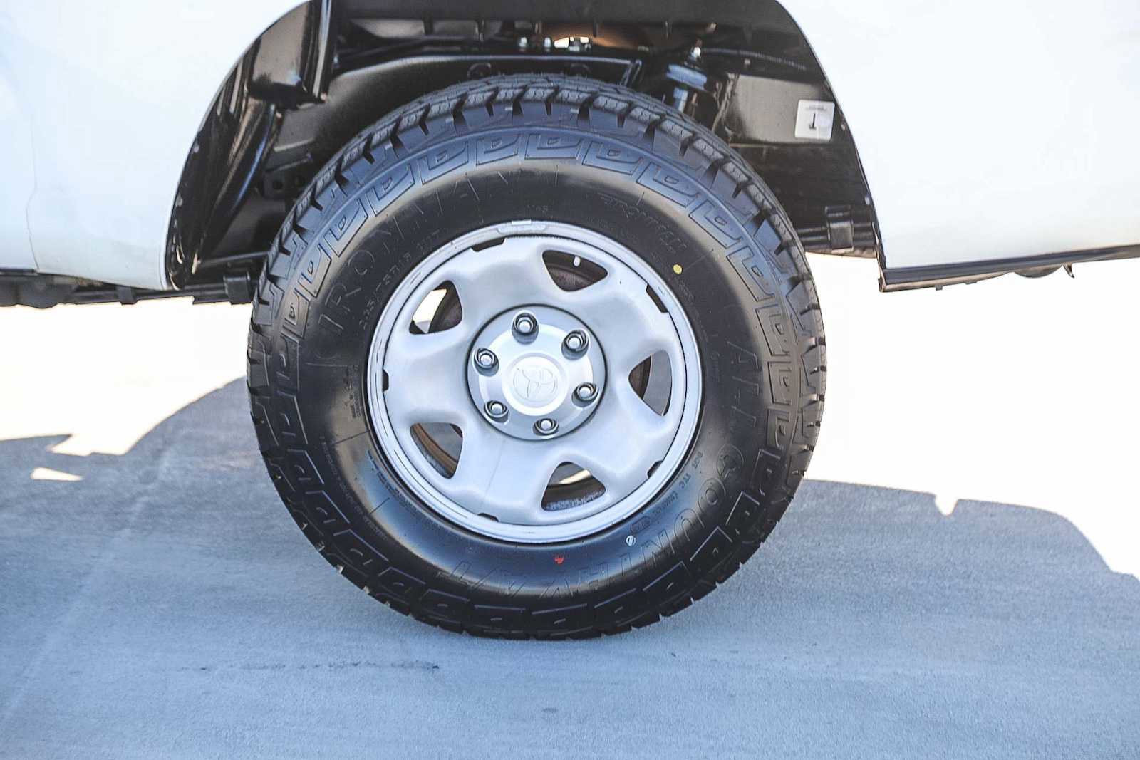 Certified 2018 Toyota Tacoma SR image 11