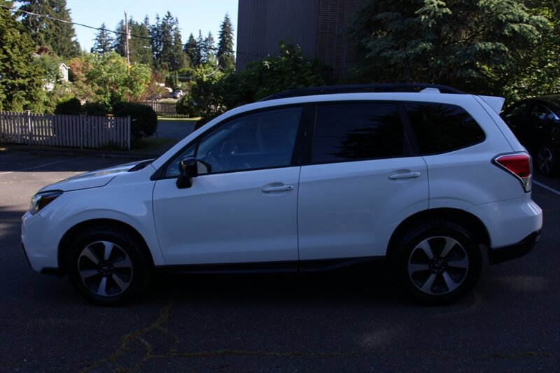 Used 2017 Subaru Forester 2.5i Premium AWD/4WD image 14