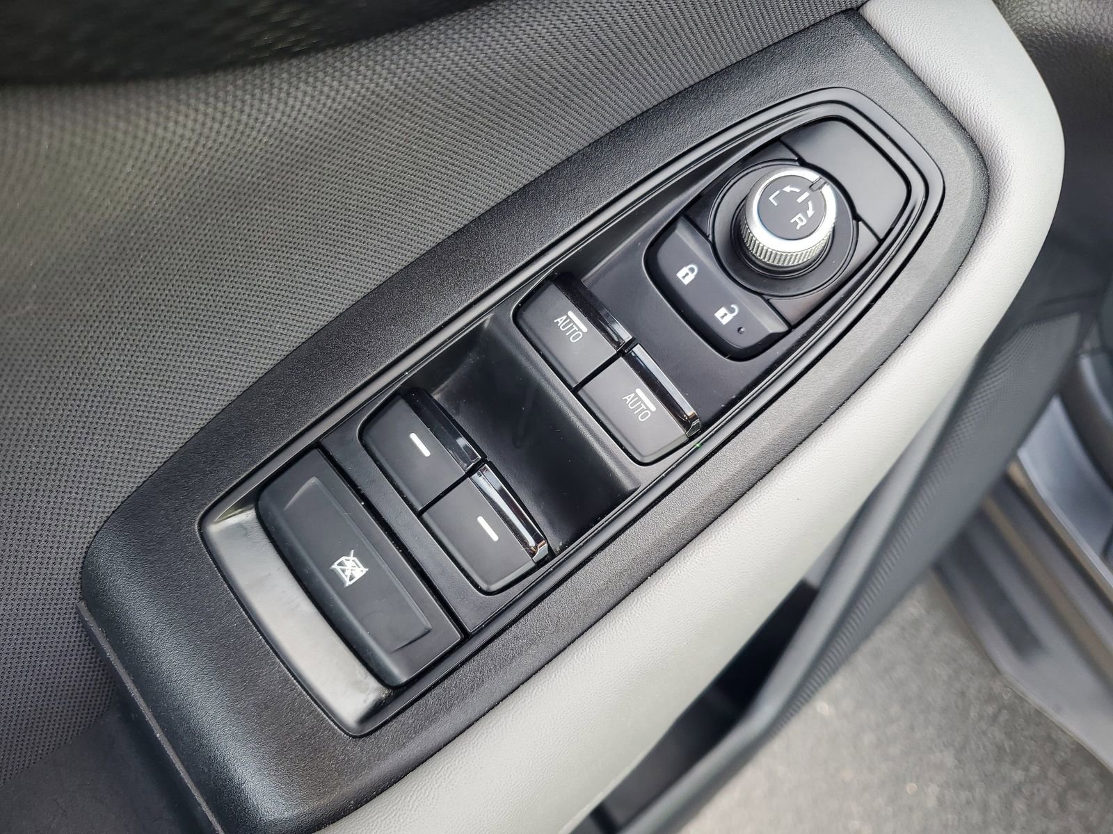 Used 2021 Subaru Outback Premium image 16