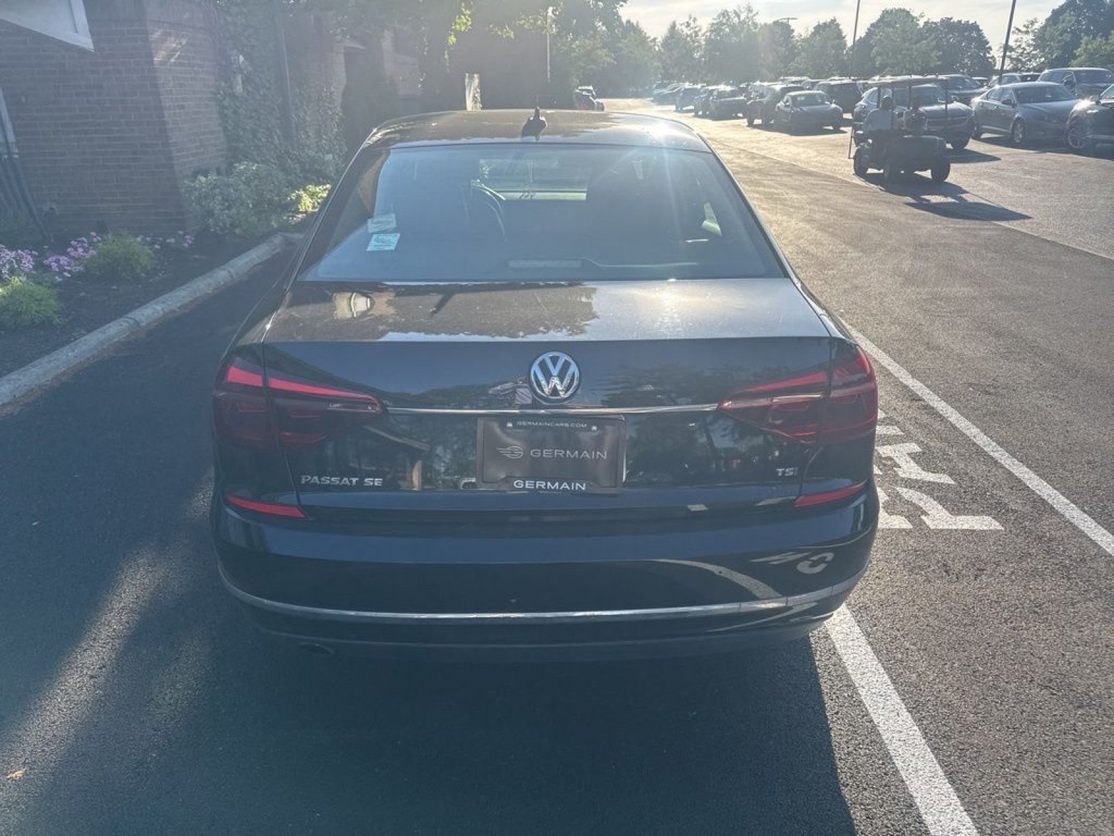 Used 2018 Volkswagen Passat 2.0T SE FWD image 5