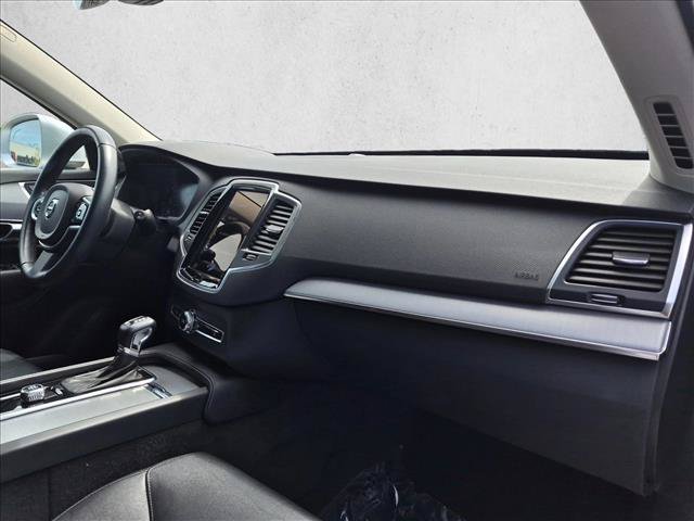 Used 2022 Volvo XC90 T5 Momentum FWD image 23